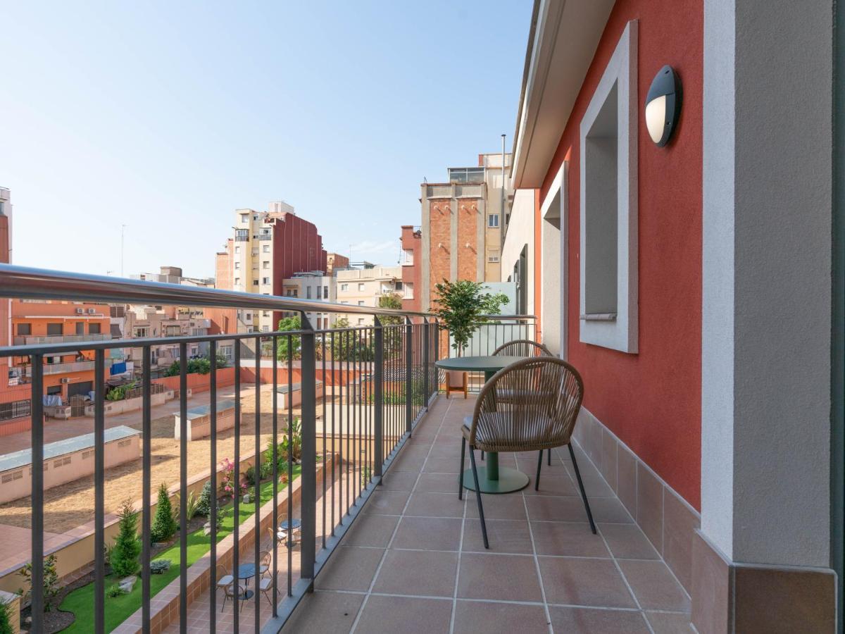 Limehome Carrer De Besalu 90 - Temporal * Barcelone