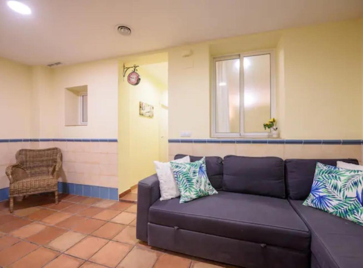 Apartment Ramblasrentals Chic & Spacious Flat Pool Table 15m Ramblas - Parking - Wifi