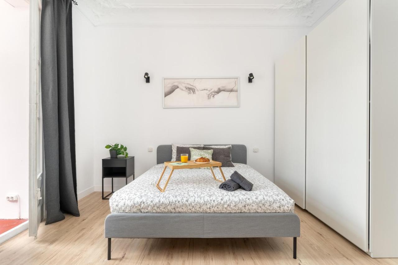 5br - 3bh Luxury In The City Center Apartment *