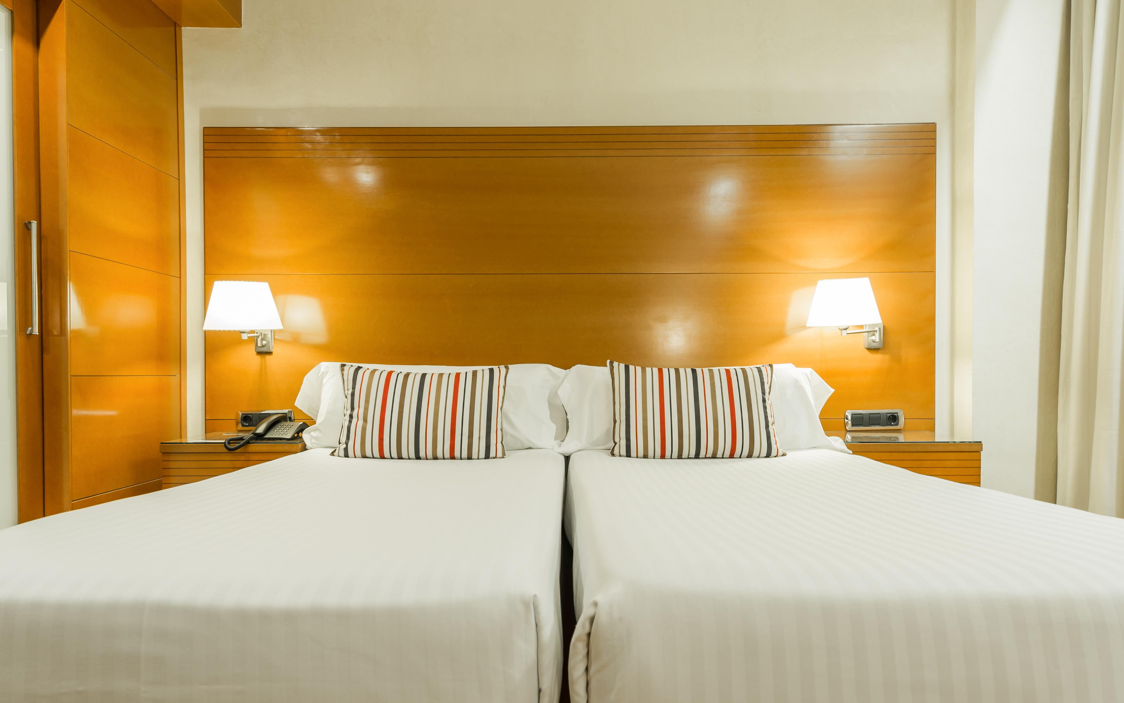 Hotel Mariano Cubi 4*