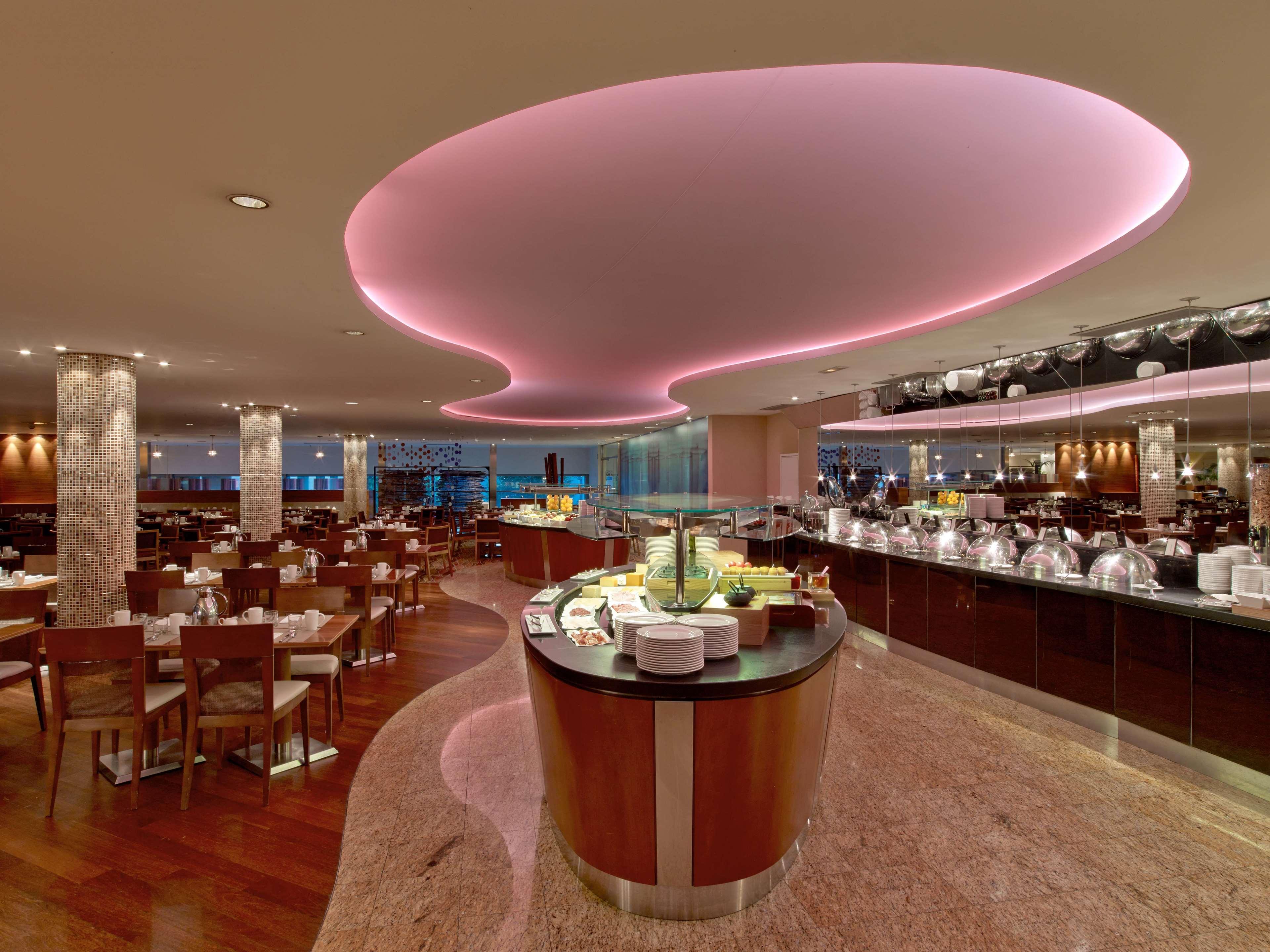 Hilton Diagonal Mar Hotel
