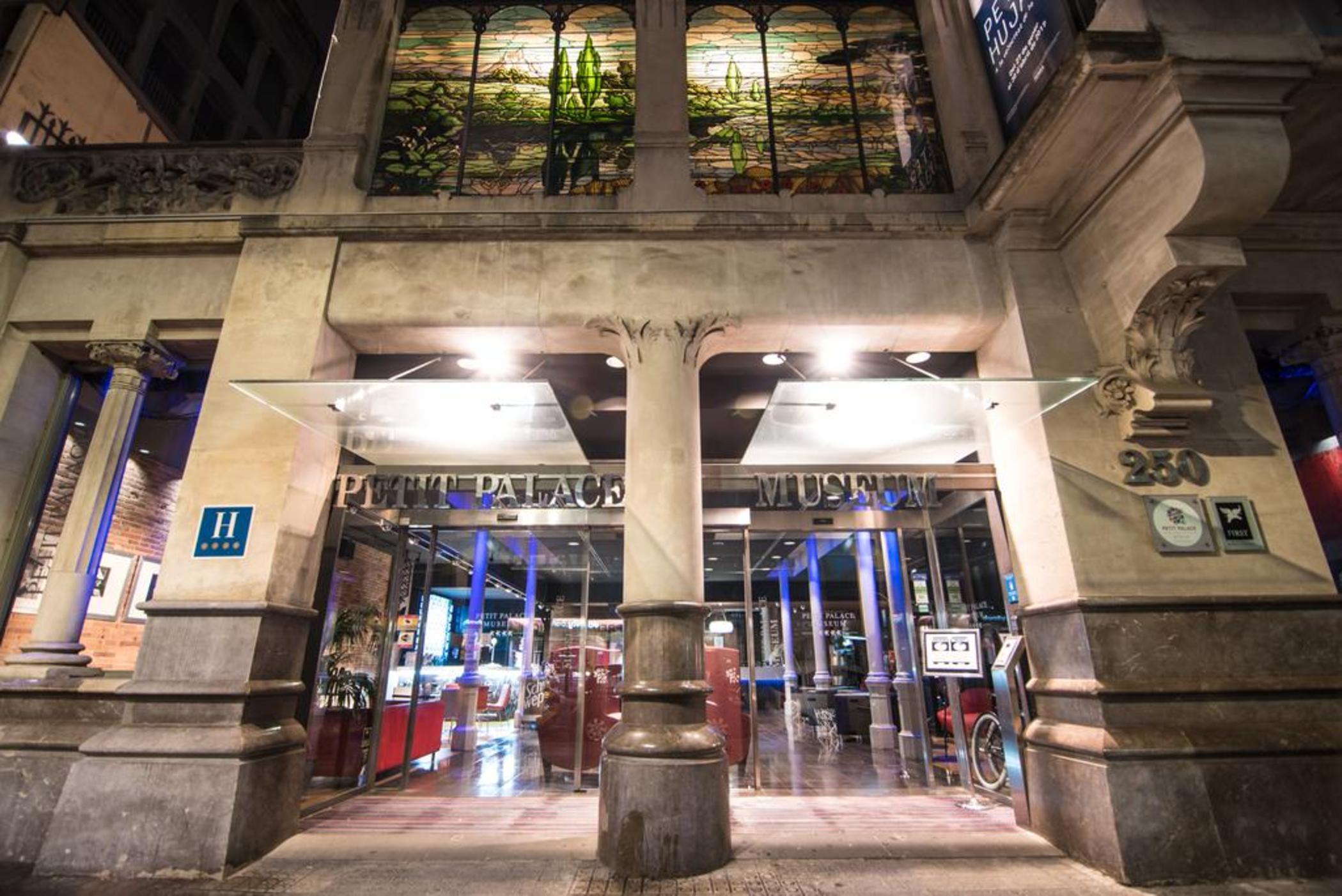 Hotel Petit Palace Museum
