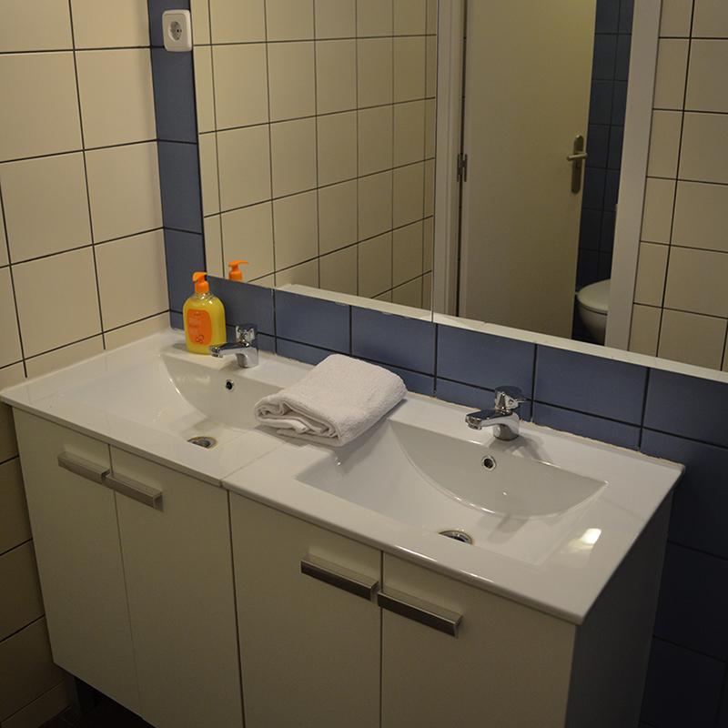 360 Borne Hostel *