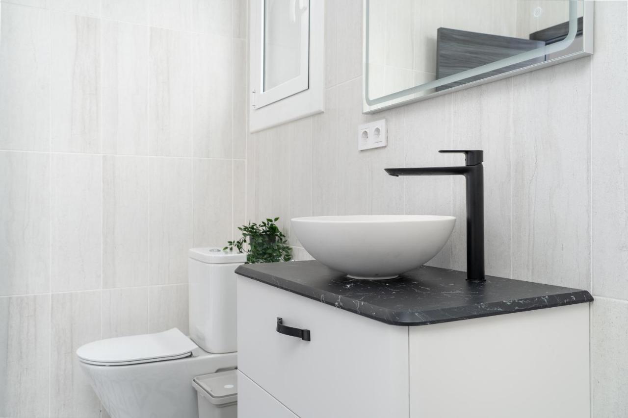 5br - 3bh Luxury In The City Center Apartment Barcelona