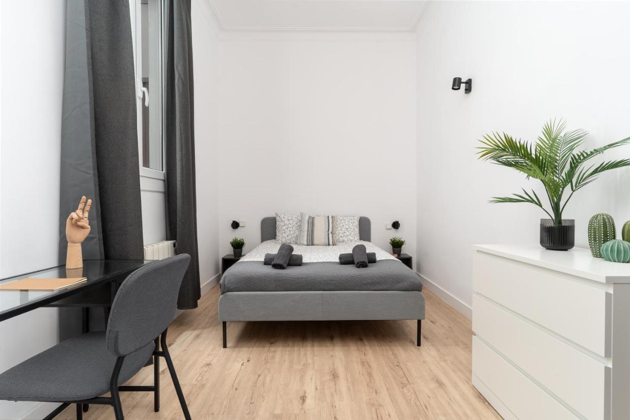 5br - 3bh Luxury In The City Center Apartment *