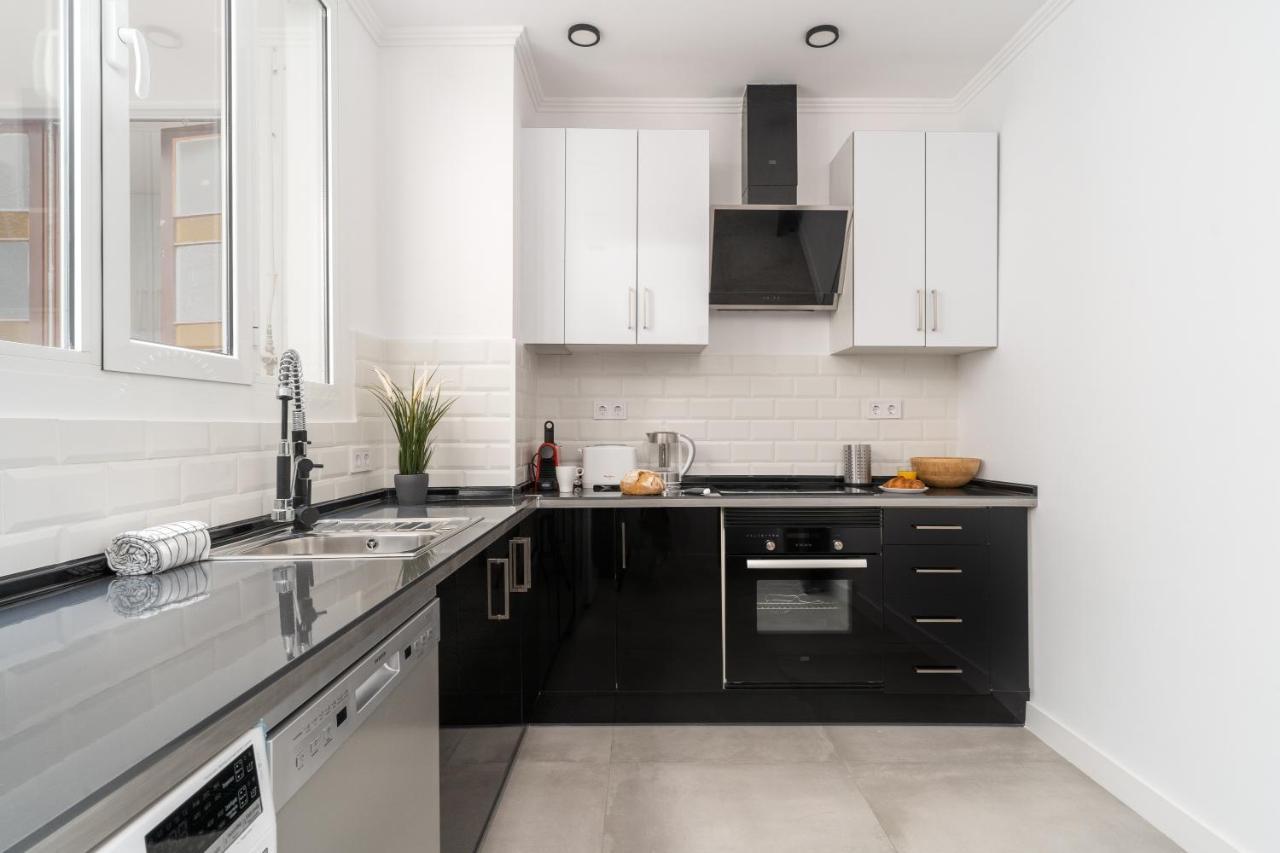 5br - 3bh Luxury In The City Center Apartment