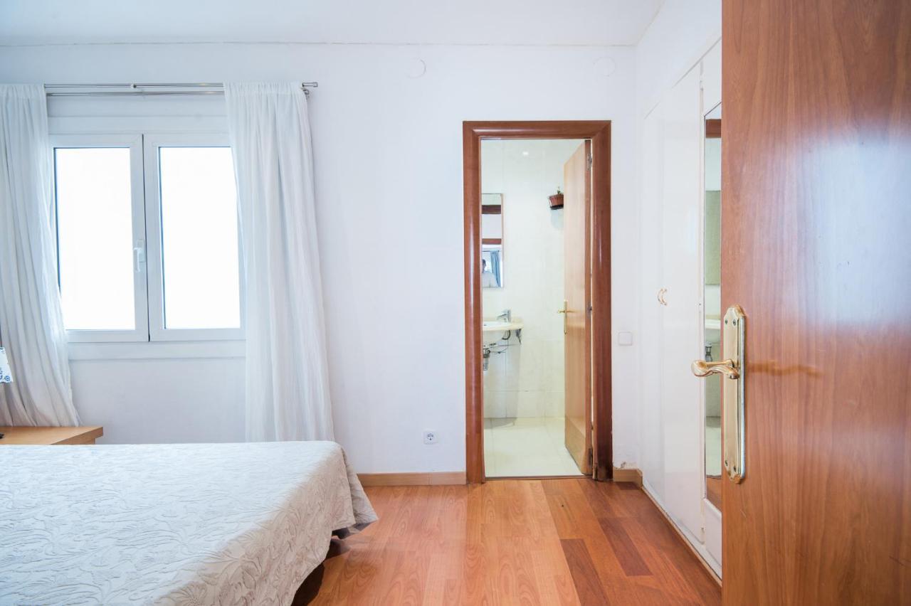 Eixample 4 Apartment *