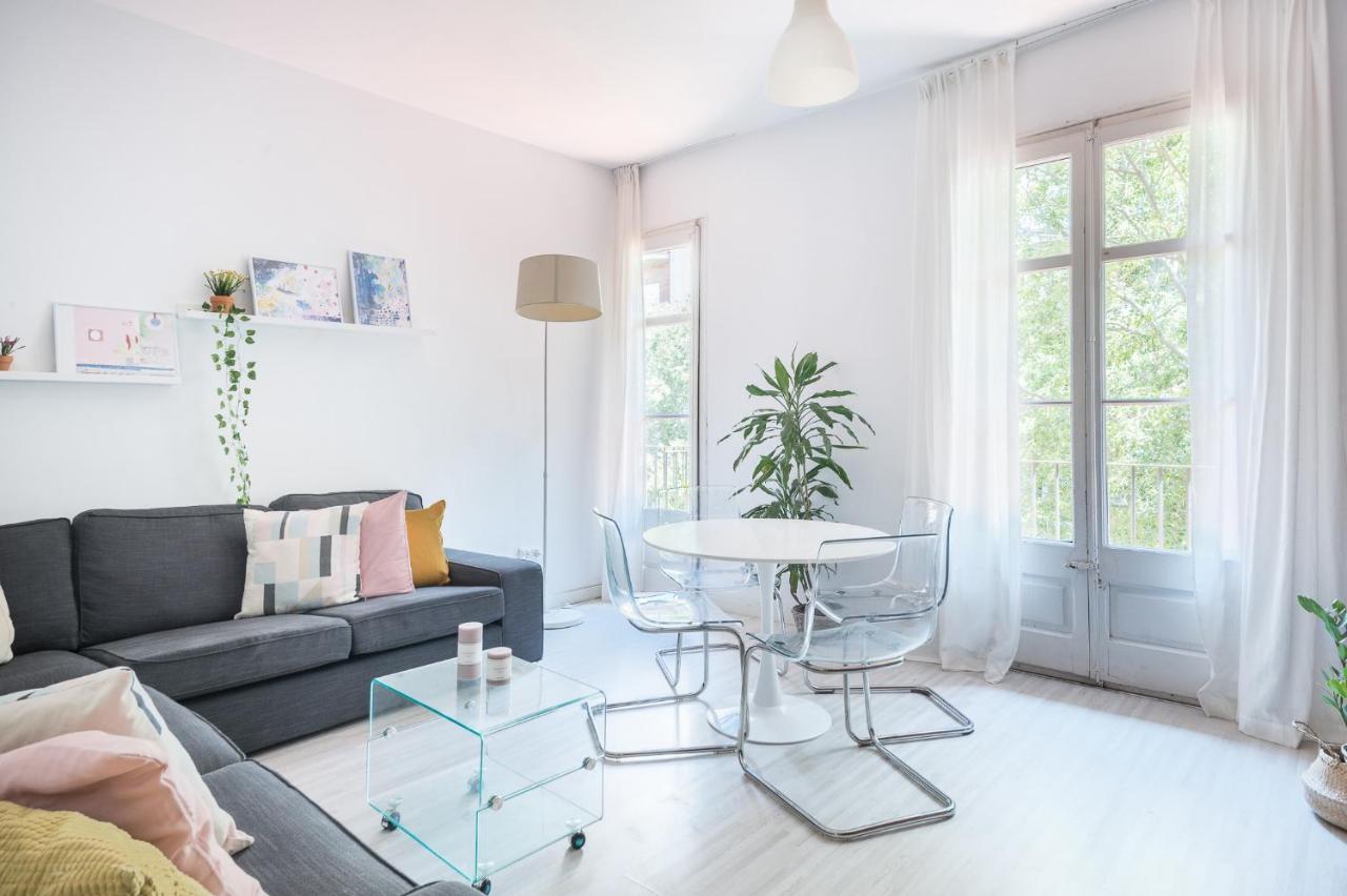 Spacious 3 Bed In The Heart Of Sant Antoni Barcelona
