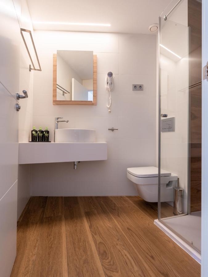 Limehome Carrer De Fontcoberta - Digital Access Hotel Barcelona