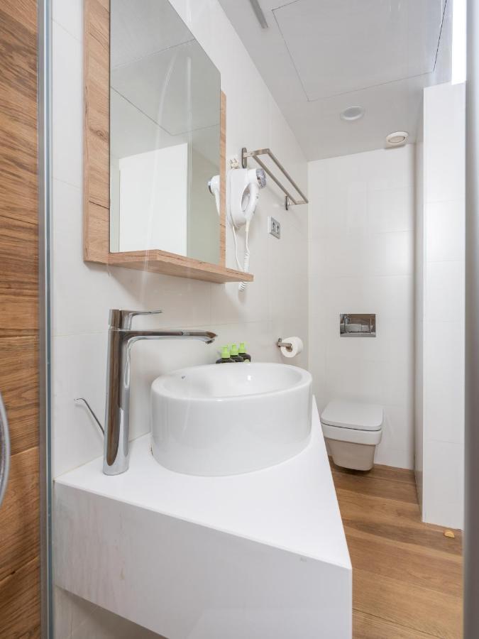 Hotel Limehome Carrer De Fontcoberta - Digital Access *