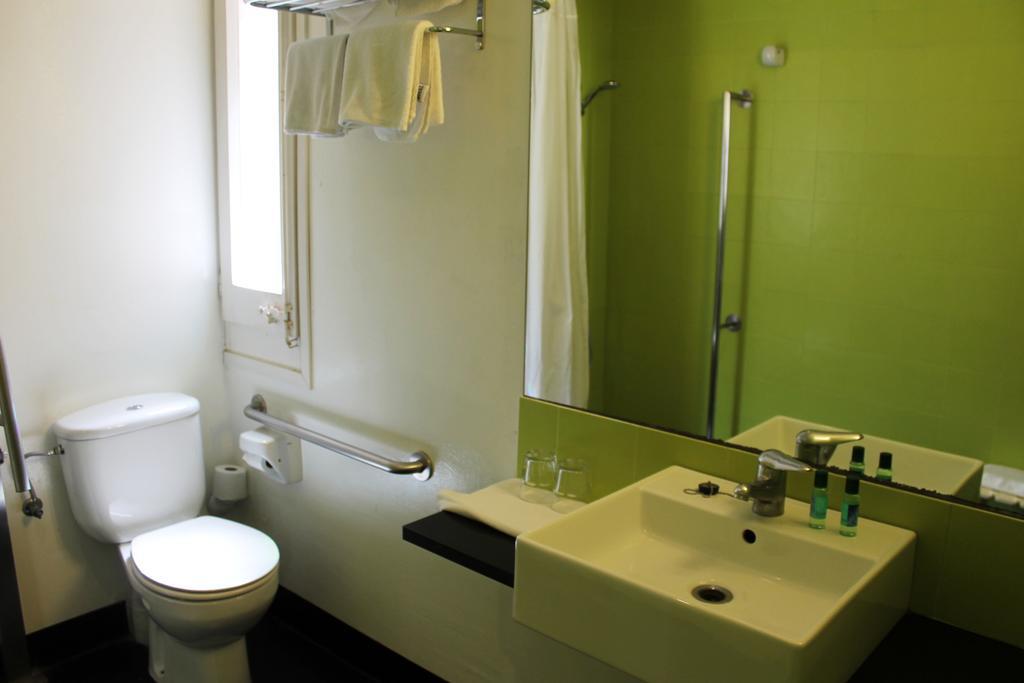 Raval Botella Private Hostel *
