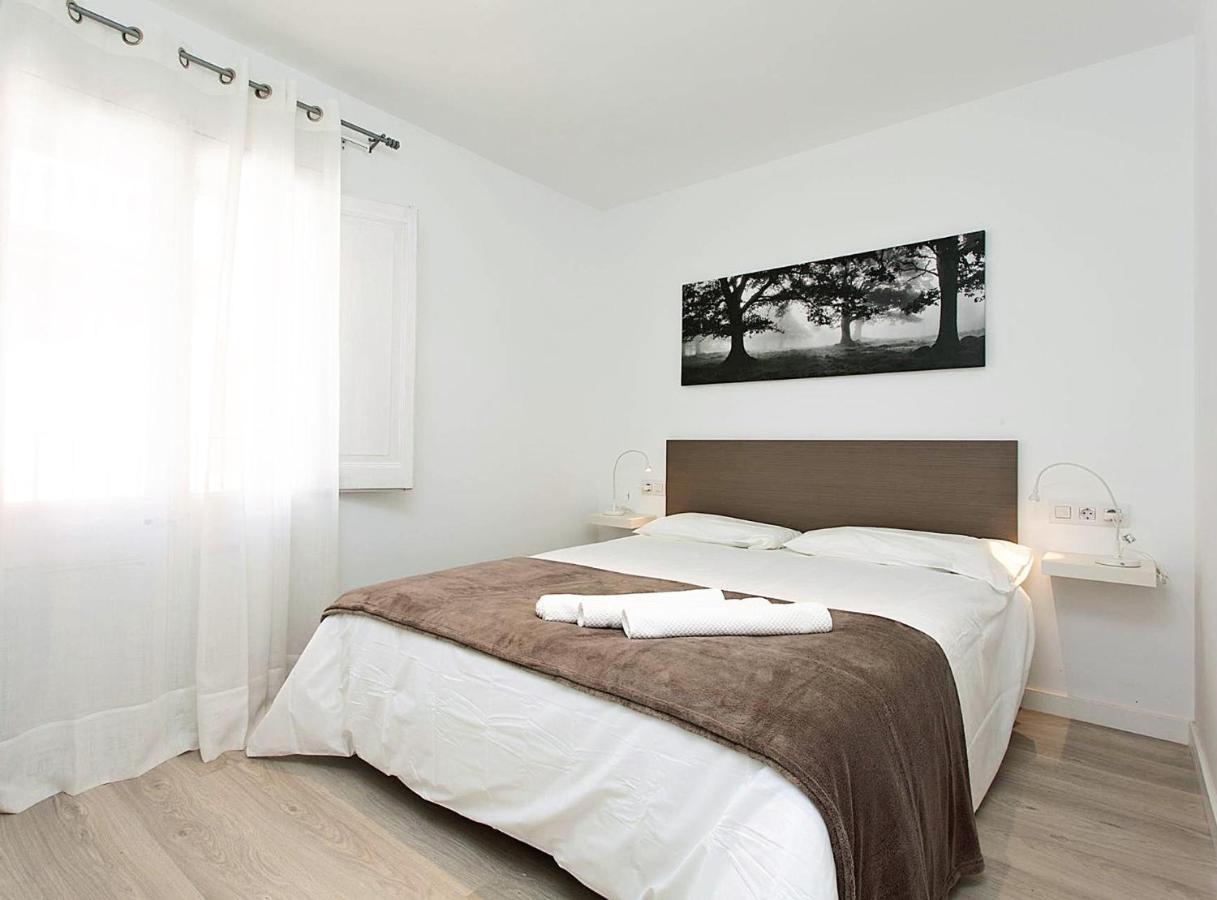 Miquel Angel - Apartment In Sants Large Community Terrace Apartment
