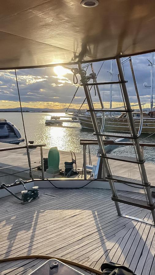 Spacious Yacht Center 5 Botel