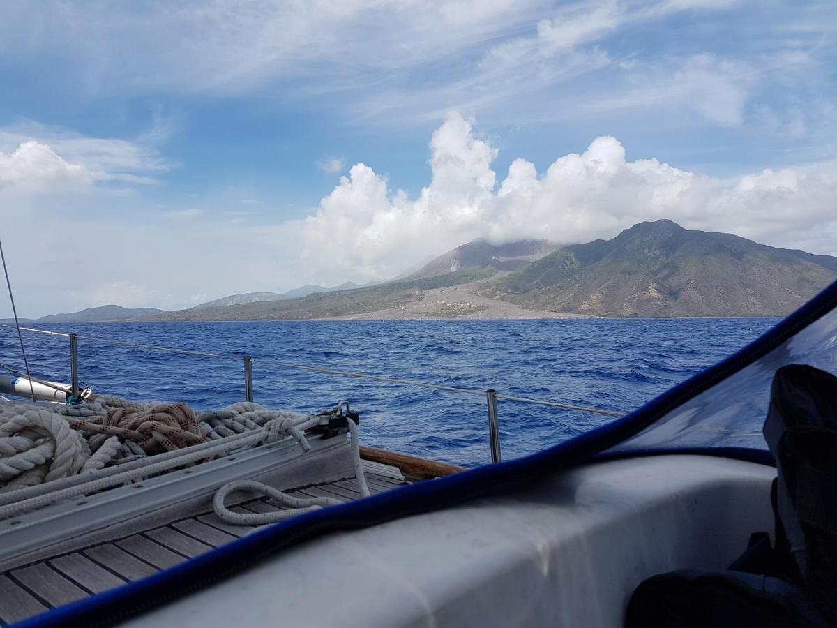 On A Beautiful Ocean Going Classic Schooner! * Barcelone