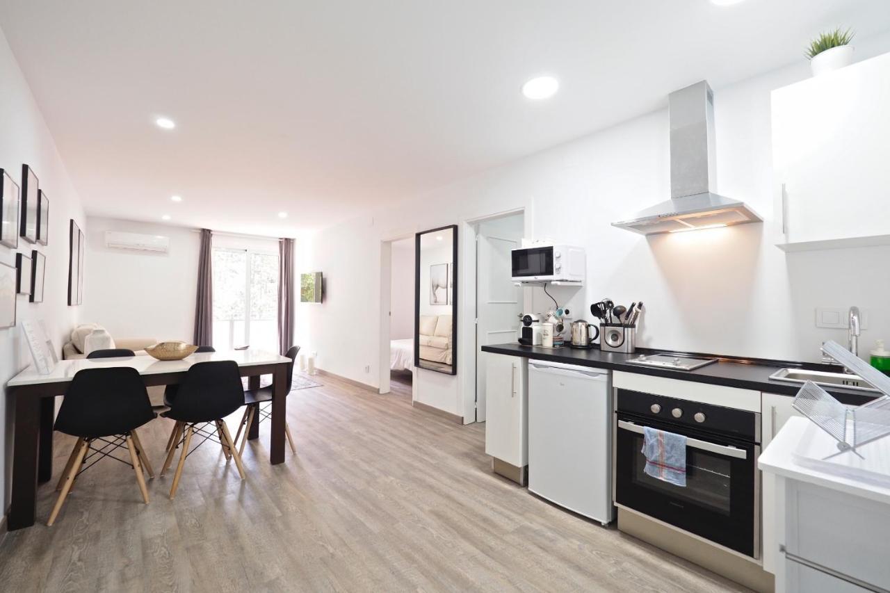 The White Flats Les Corts Apartment *