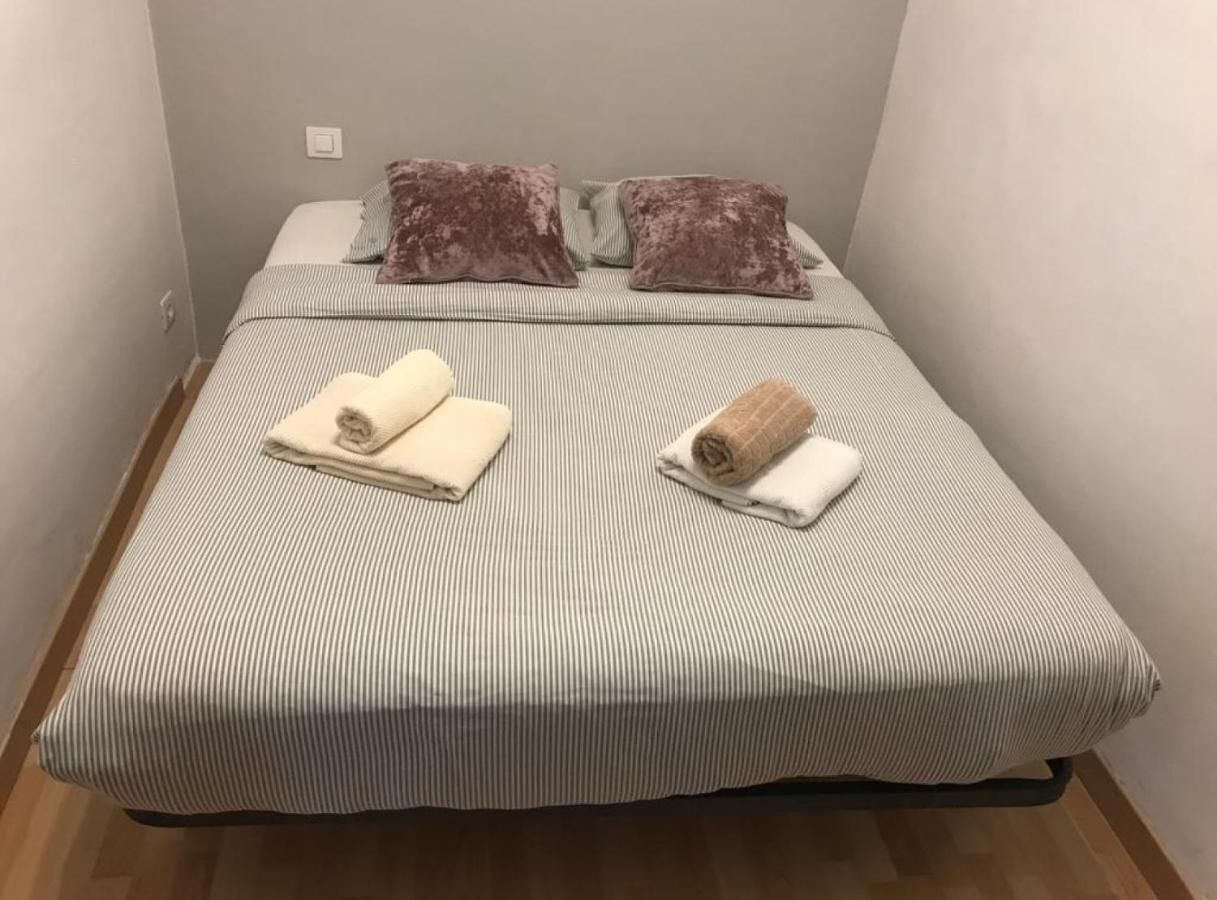 Rustic 2 Bedroom Poble Sec Barcelona