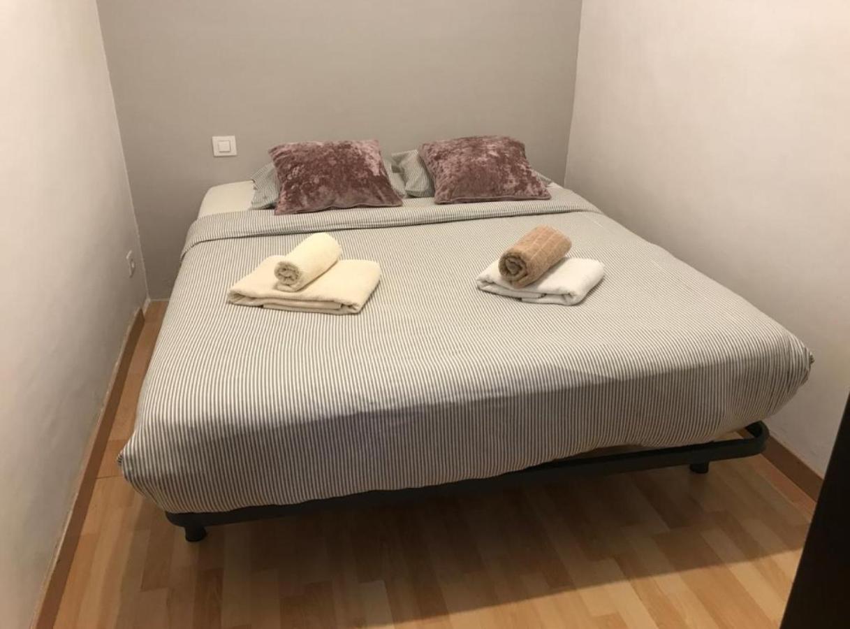 Rustic 2 Bedroom Poble Sec * Barcelona