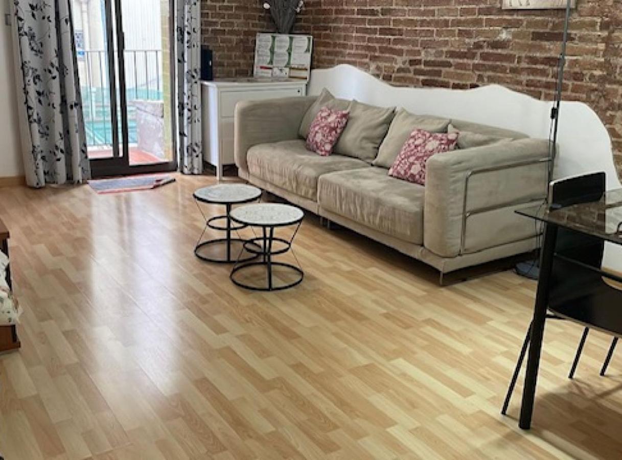 Rustic 2 Bedroom Poble Sec