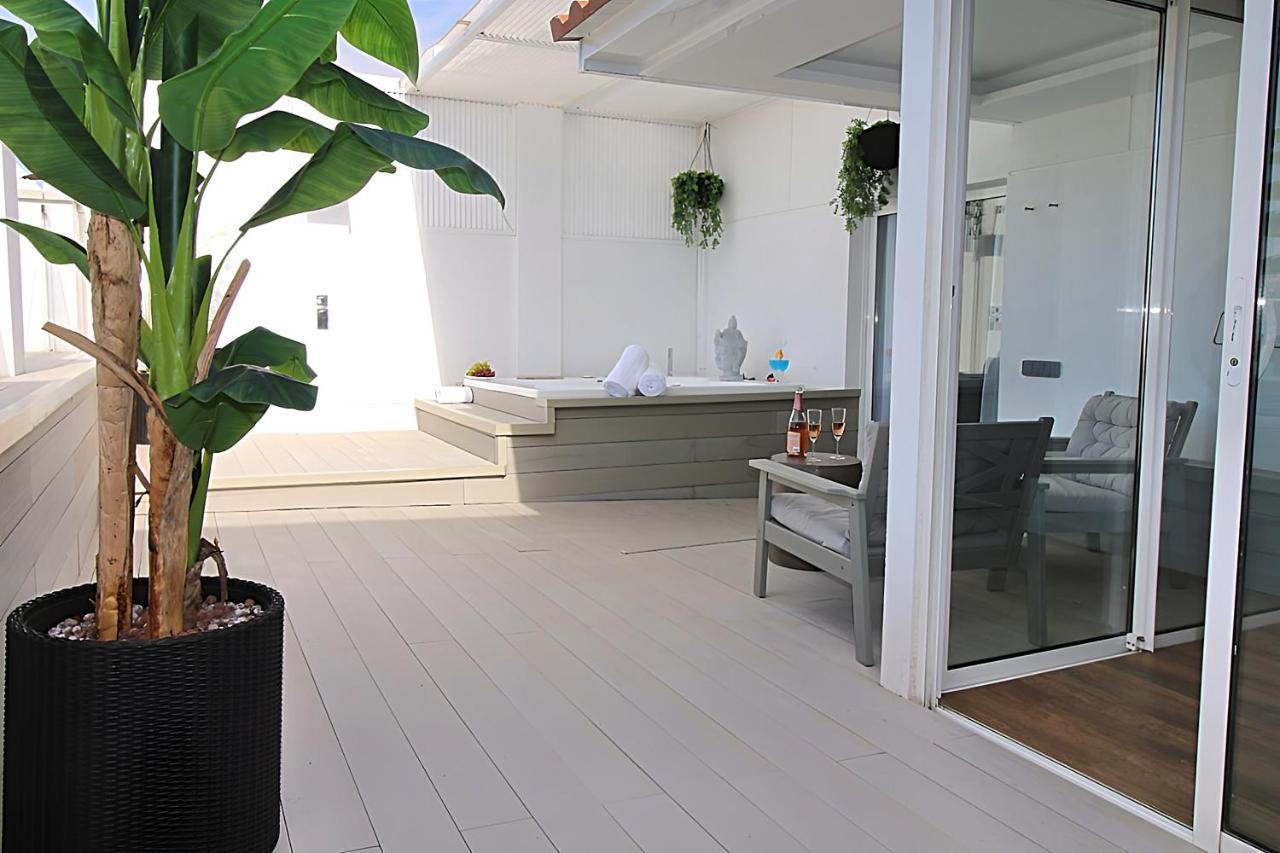 Incredible Penthouse With Jacuzzi In The Center, Unique In The Area Apartment *