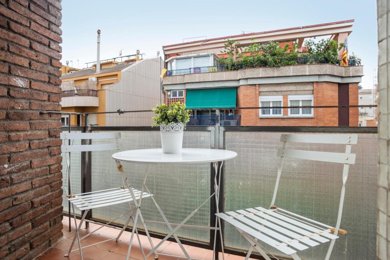 The White Flats Les Corts Apartment *