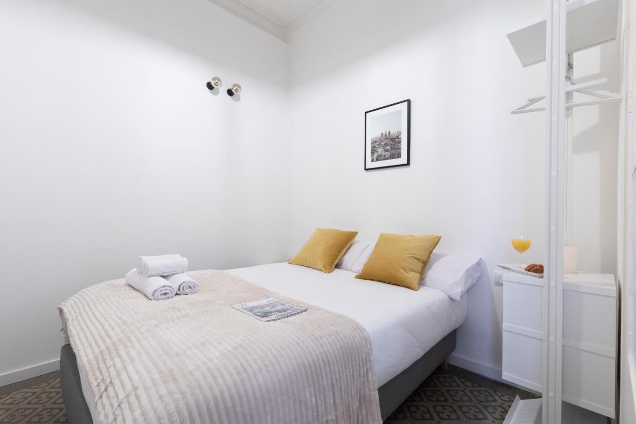 Ab Centric Universitat Apartment *