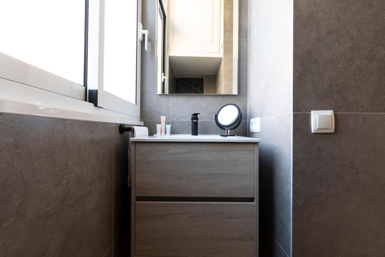 Ab Centric Universitat Apartment *