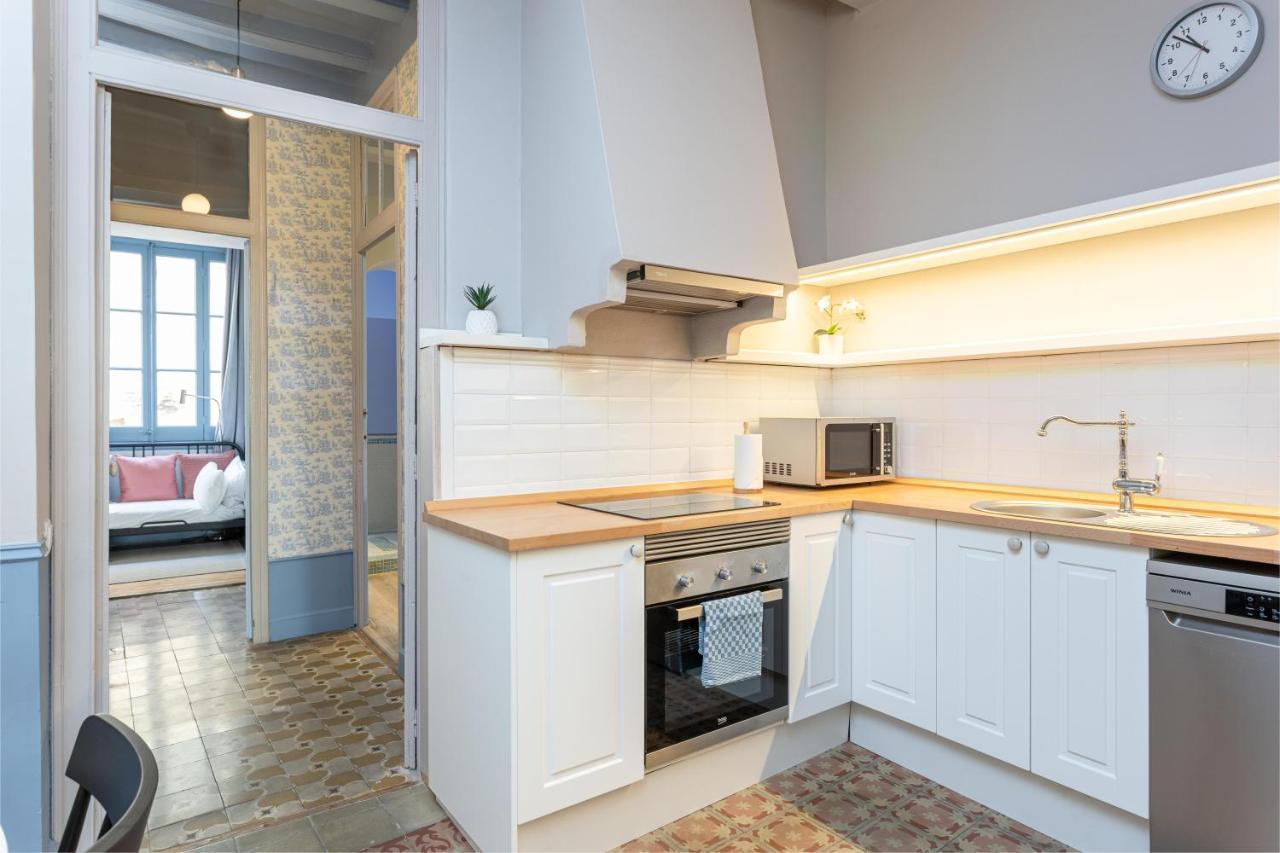 Apartment Luxurious-historical With Terrace
