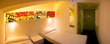Hostel Raval Botella Private