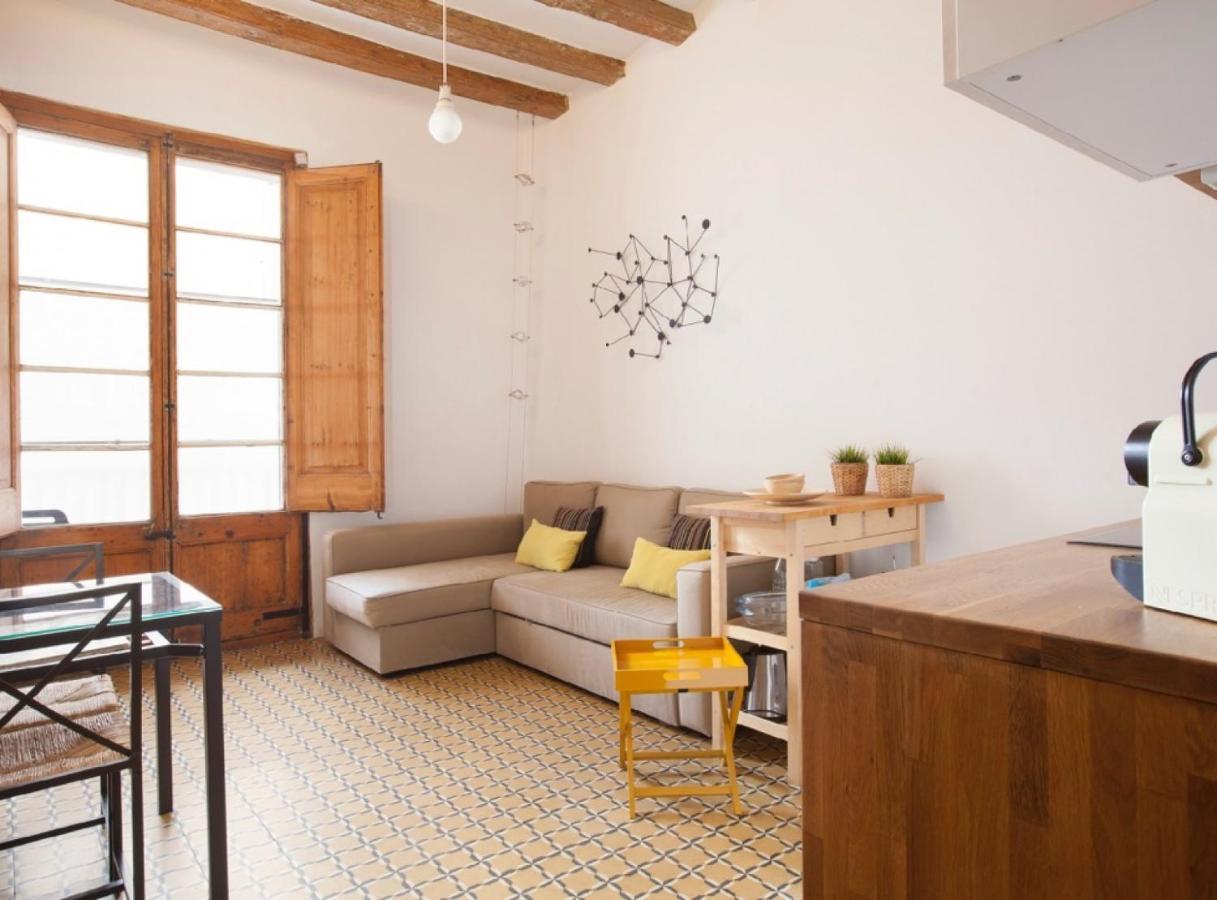 Borrell - Near Ramblas Apartment *