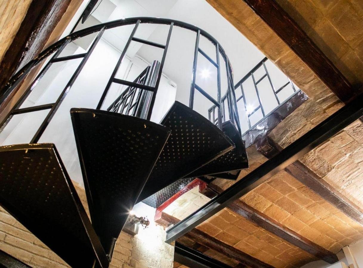 New Listing Duplex Near The Barceloneta
