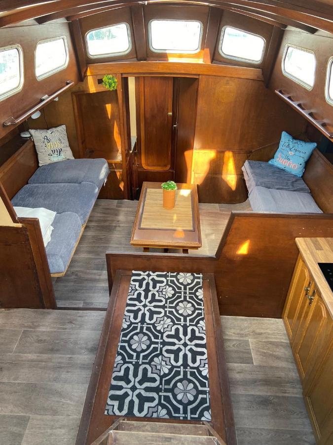 Bateau-hôtel Fantastic Sailing Boat To Sleep In *