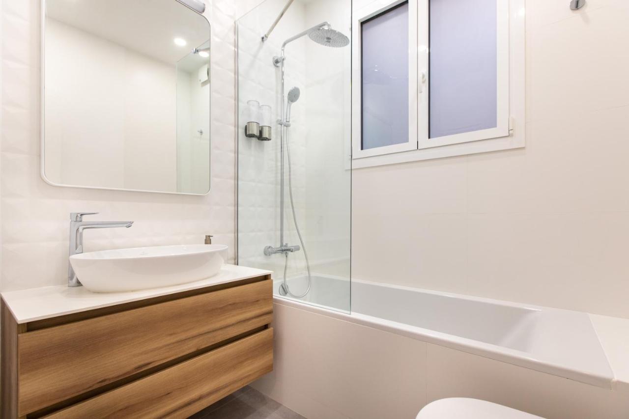 Majestic 4br/4bath In Sagrada Familia Area Appartement