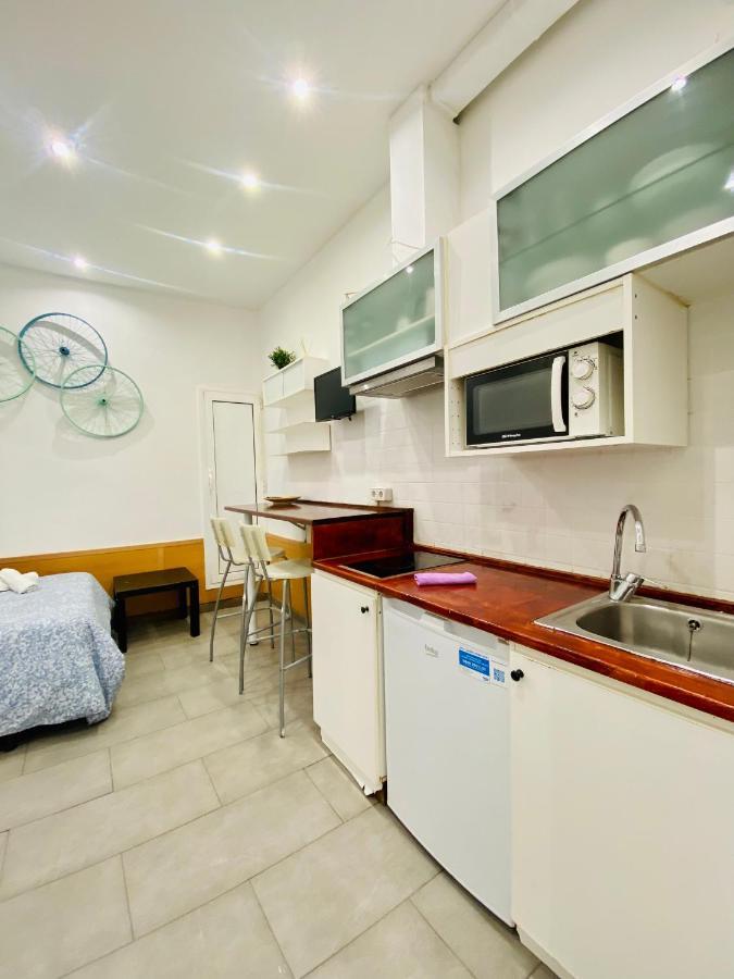 025 Caterina Look Izquierda Apartment Barcelona