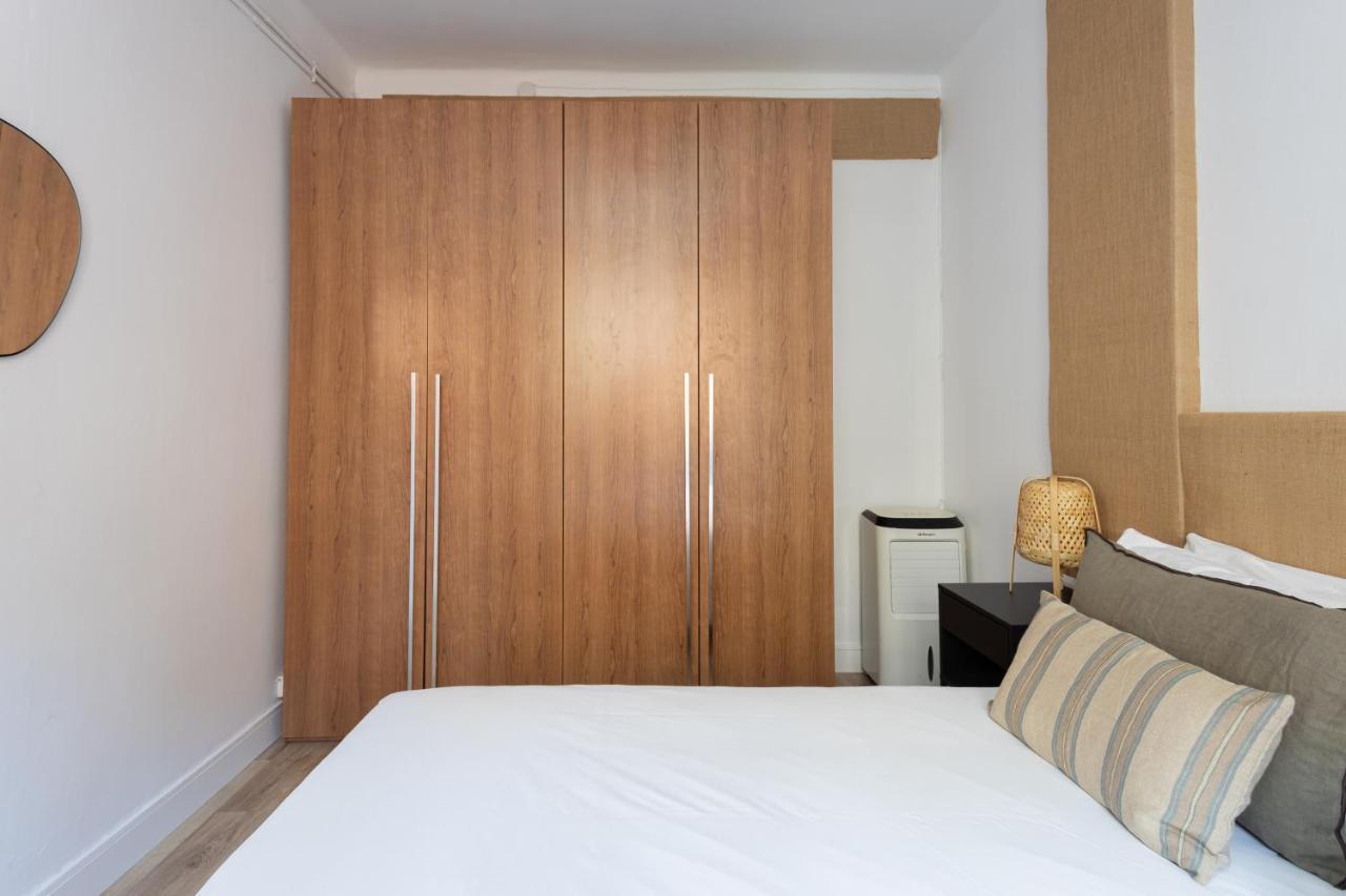 Stylish 3 Bedroom Apartment Barcelona
