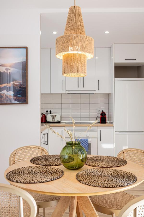 Apartment Walk To Ramblas Sun-filled&cozy