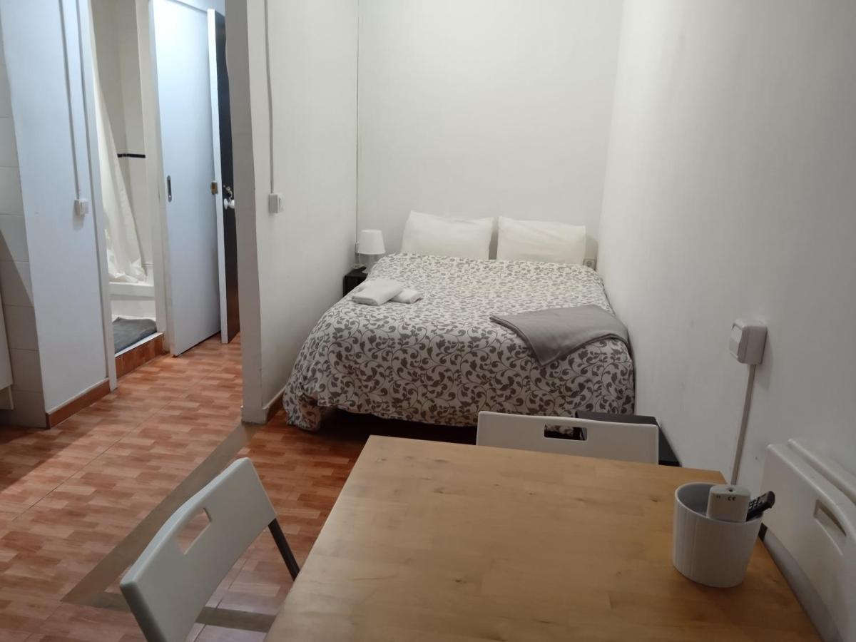 026l Poblasec Atic Izquierda Apartment Barcelona