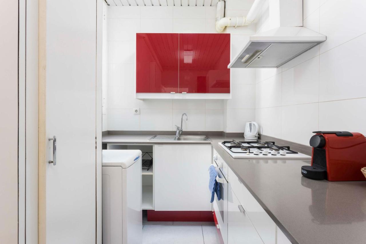 Stylish 3 Bedroom Apartment *