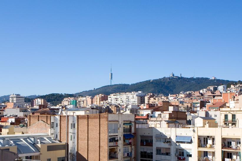 Gaudi Views *
