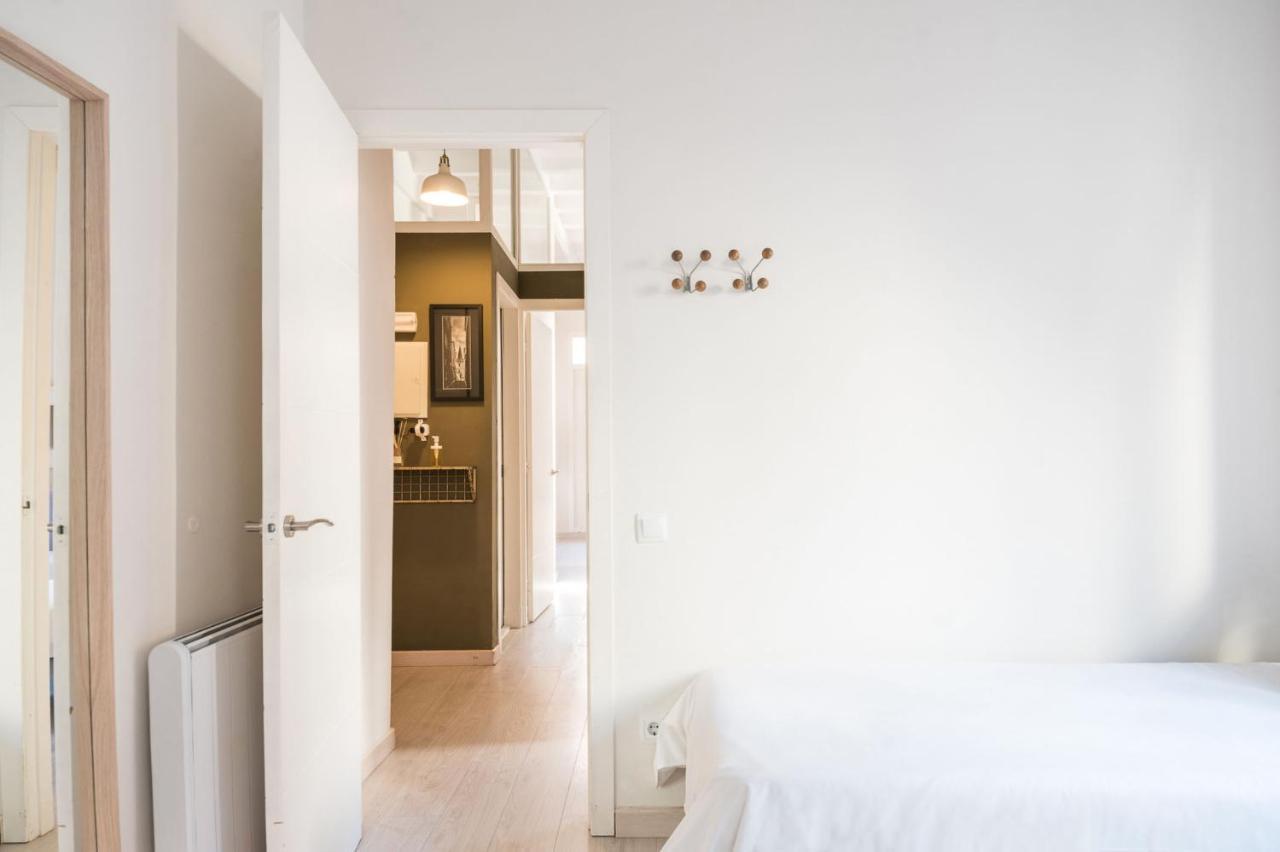 Light, Cozy Terrace And Local Life In Gracia Appartement