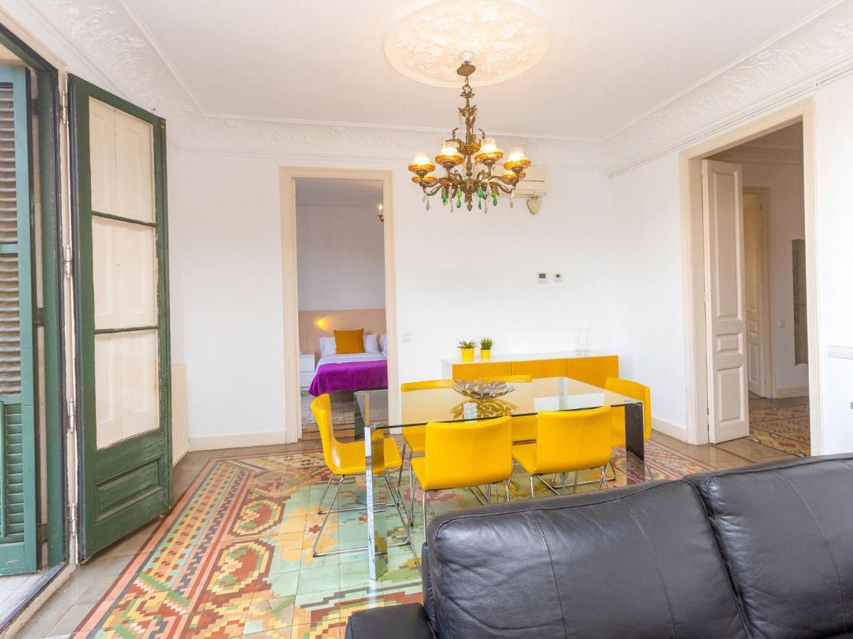 Apartment Apartment Eix-Dret-Roger De Lluria-Valencia By Interhome