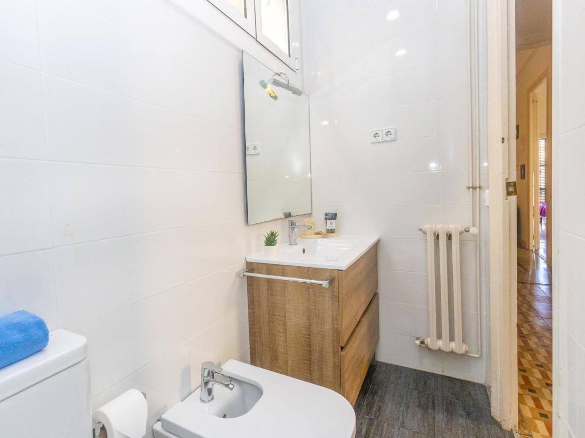 Apartment Apartment Eix-Dret-Roger De Lluria-Valencia By Interhome *