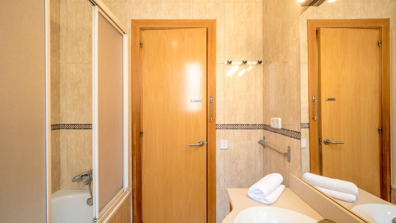 Apartment Bebarceloner Gracia Apartments- 1 Bedroom Barcelona