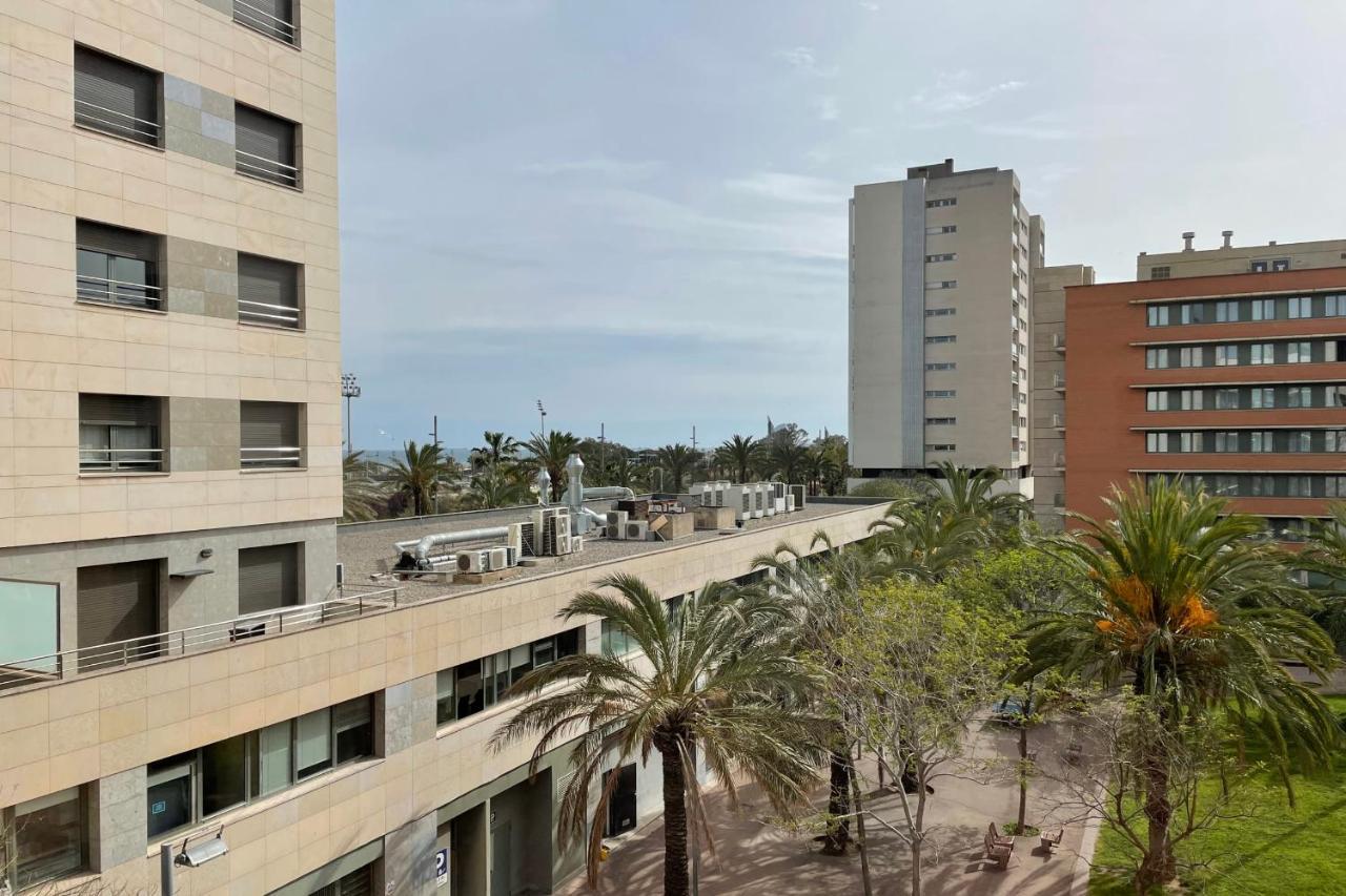With Sea Views Next To The Of Mar Bella Apartamento *