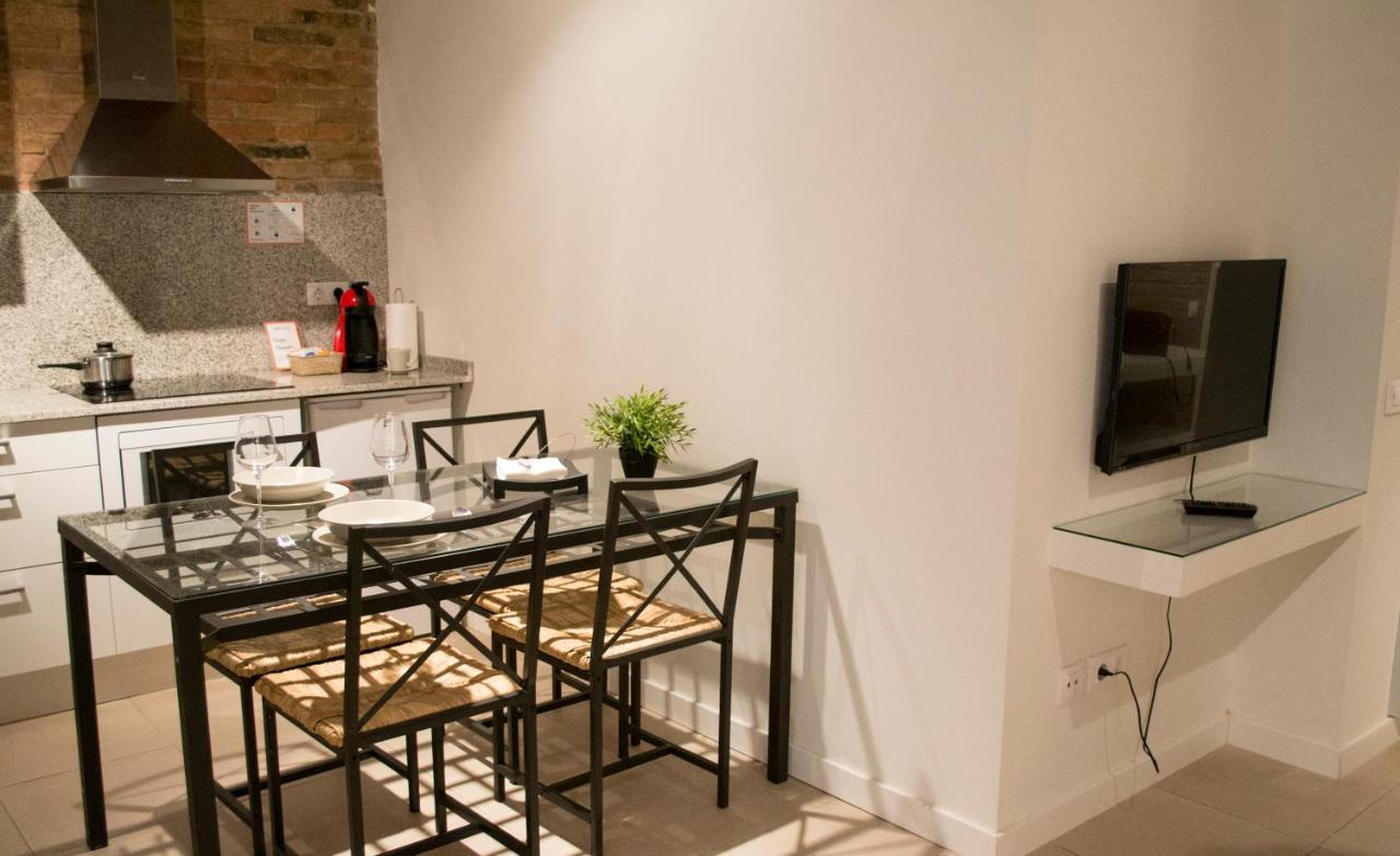 Happy People Sagrada Familia St Pau Apartamento *