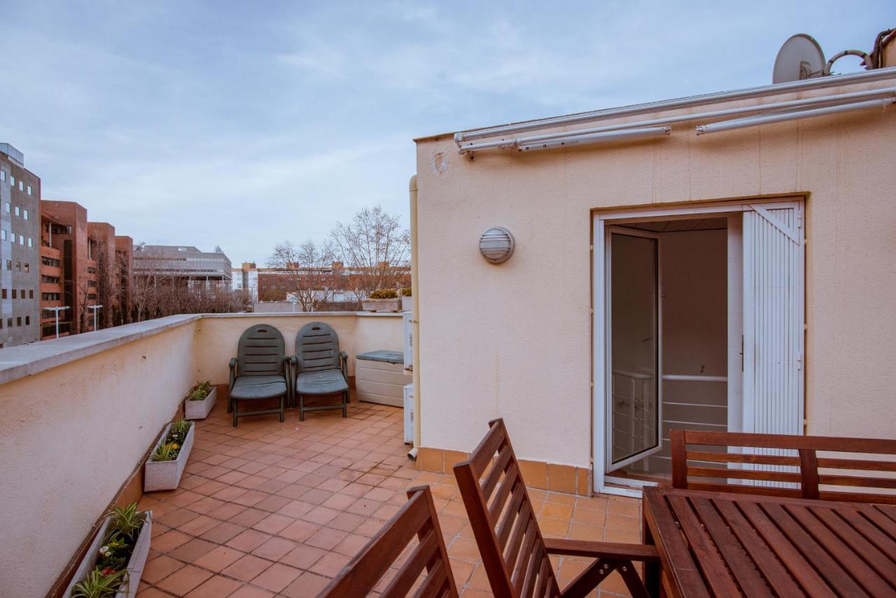 Two Bedroom Townhouse Within 10min Walk From Beach * Barcelone