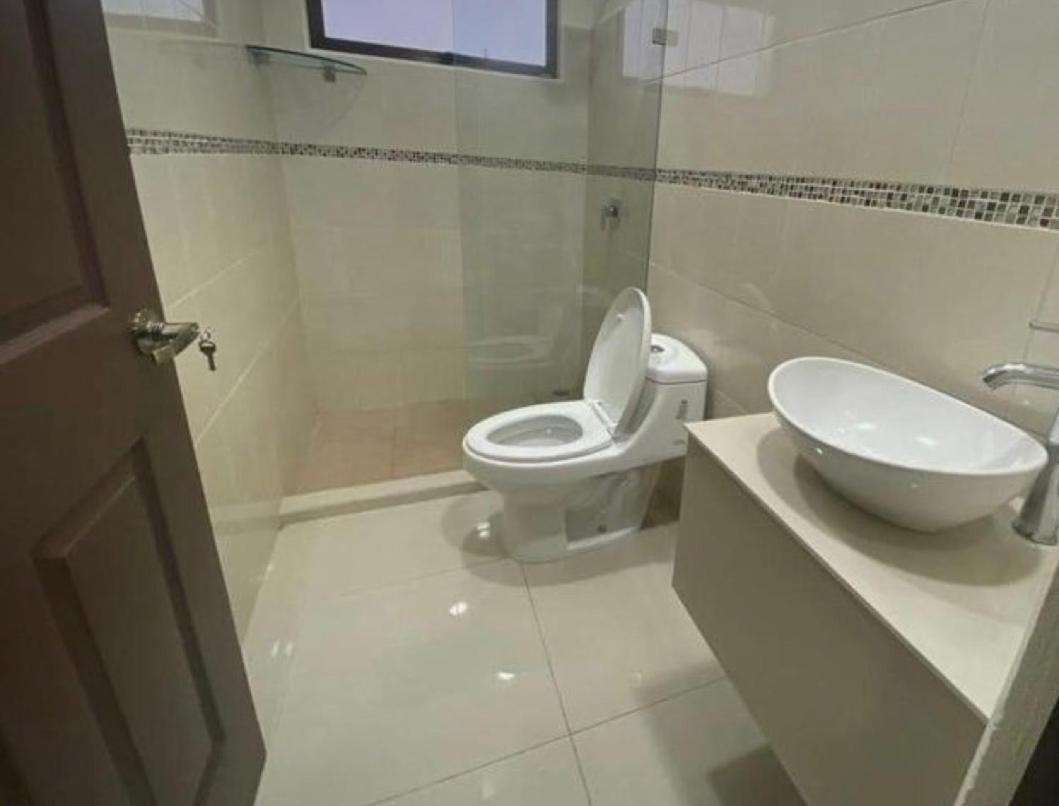 Aparthotel Con Bano Privado Sagrada Familia *