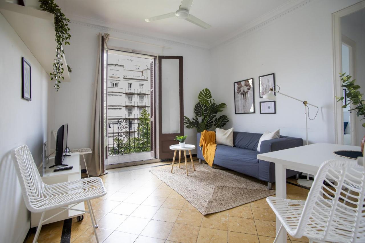 31Par1110 - Mediterranean Style Apartment *