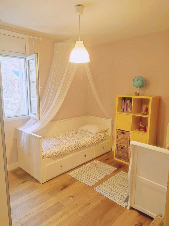 Vakantiehuis House With Pool Near Park Guell Barcelona