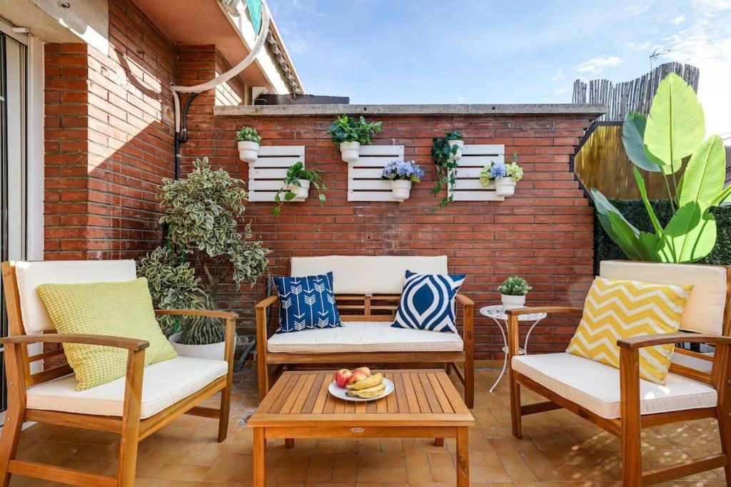 Appartement Penthouse With Big Terrace, Quiet Area, 1 Bedroom *