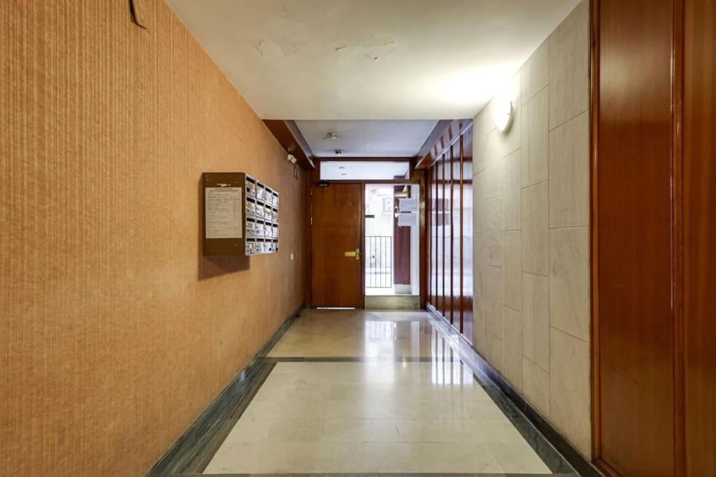 Penthouse With Big Terrace, Quiet Area, 1 Bedroom Barcelone